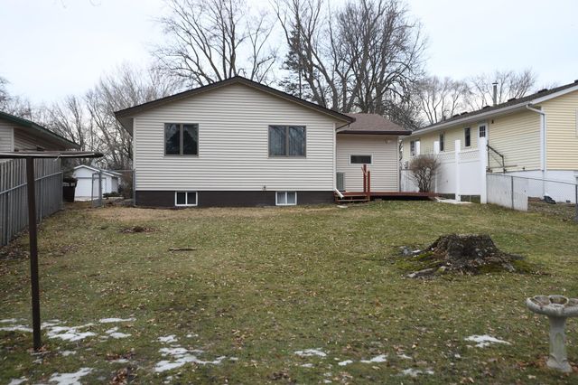 1121 4th Street W, Hastings, MN 55033