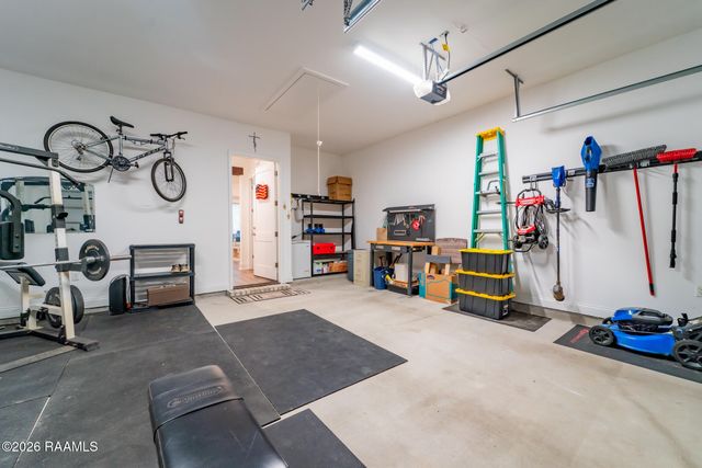 406 Last Quarter Drive, Youngsville, LA 70592