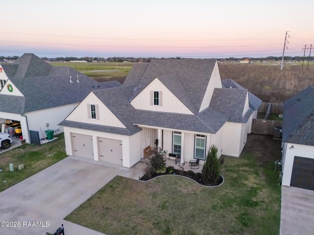 406 Last Quarter Drive, Youngsville, LA 70592