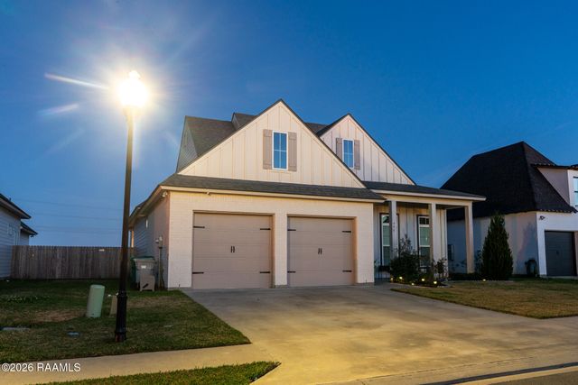 406 Last Quarter Drive, Youngsville, LA 70592