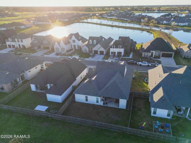 406 Last Quarter Drive, Youngsville, LA 70592