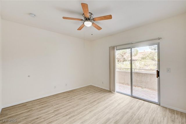 1900 North Torrey Pines Drive 221, Las Vegas, NV 89108