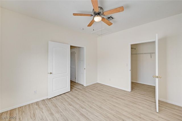 1900 North Torrey Pines Drive 221, Las Vegas, NV 89108