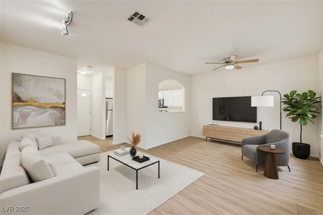 1900 North Torrey Pines Drive 221, Las Vegas, NV 89108