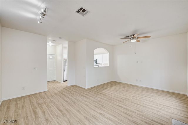 1900 North Torrey Pines Drive 221, Las Vegas, NV 89108