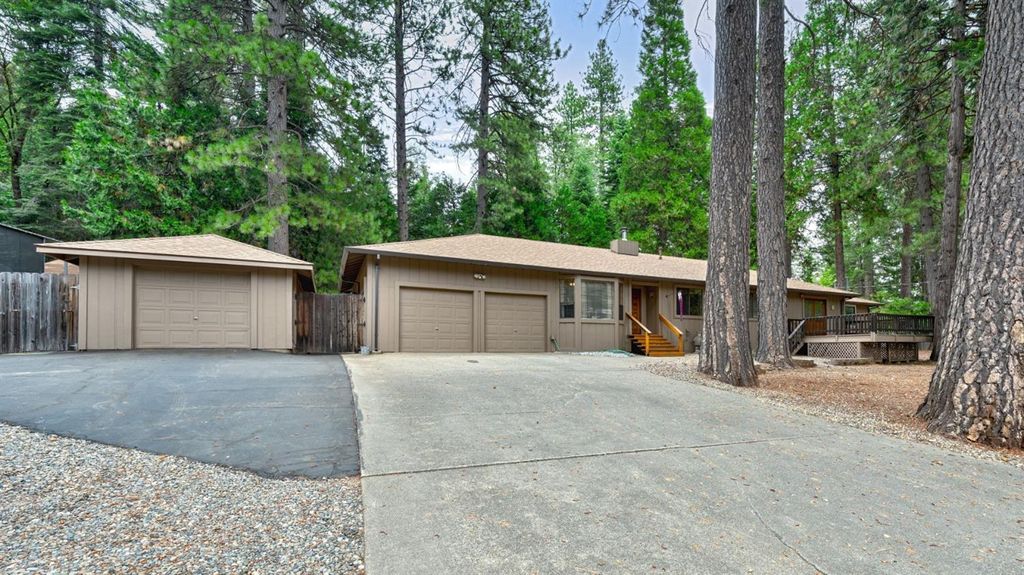 6269 El Camino Dr, Pollock Pines, CA 95726