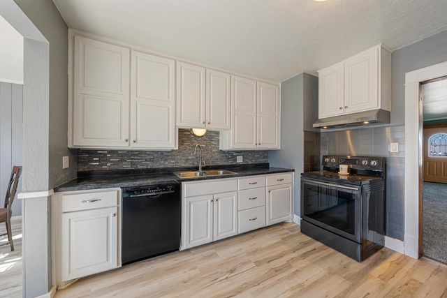635 5TH STREET, Menasha, WI 54952