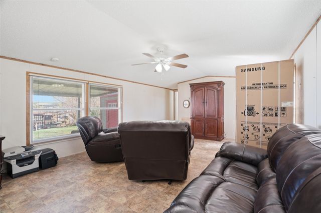 4037 Lands End Court, Granbury, TX 76048