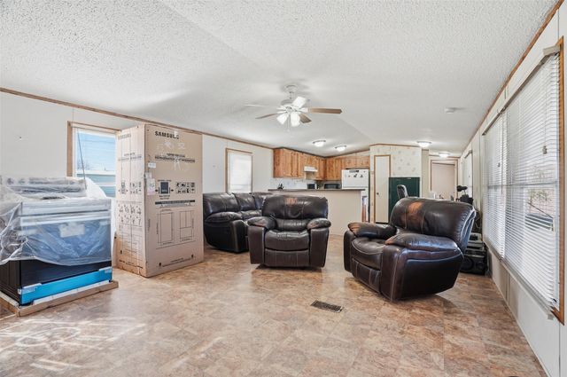 4037 Lands End Court, Granbury, TX 76048