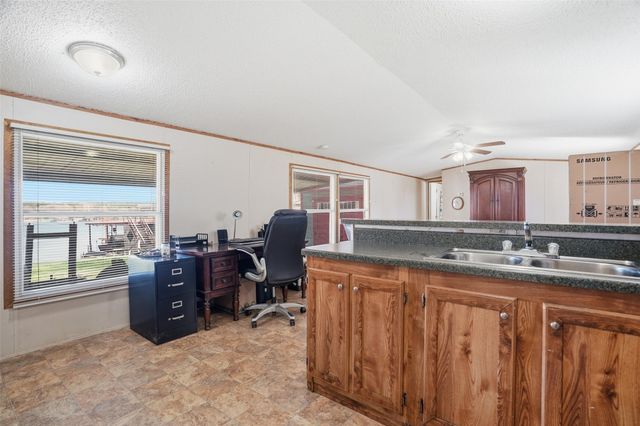 4037 Lands End Court, Granbury, TX 76048