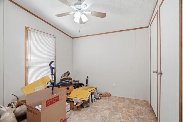 4037 Lands End Court, Granbury, TX 76048