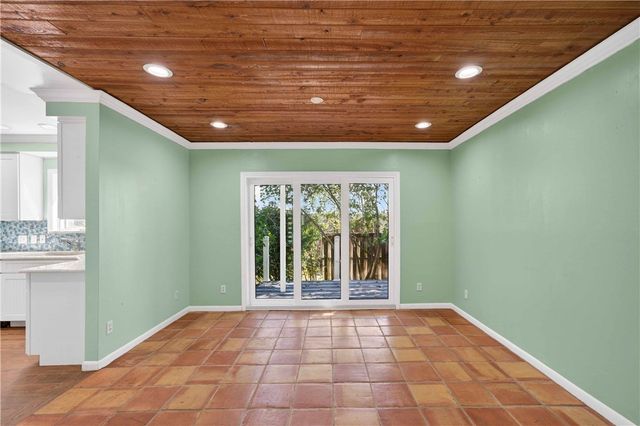 950 Winding River Road, Vero Beach, FL 32963