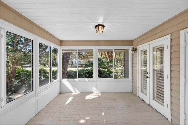 950 Winding River Road, Vero Beach, FL 32963