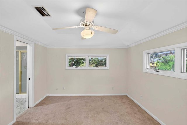 950 Winding River Road, Vero Beach, FL 32963