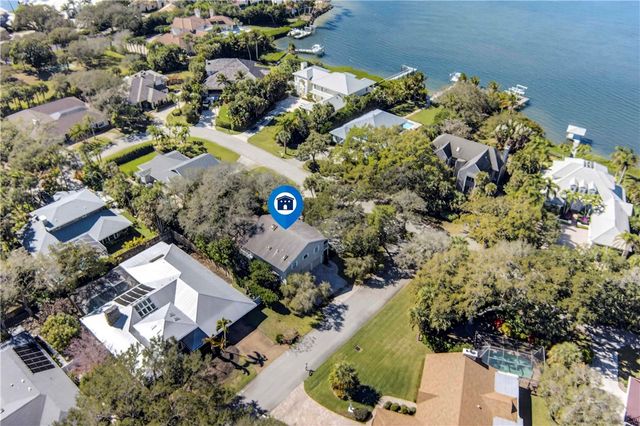 950 Winding River Road, Vero Beach, FL 32963