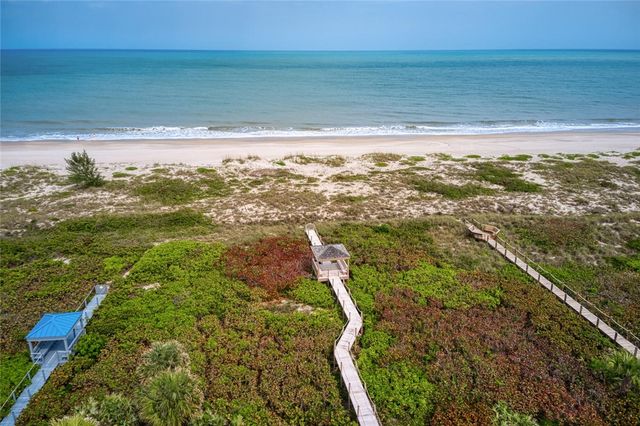 950 Winding River Road, Vero Beach, FL 32963