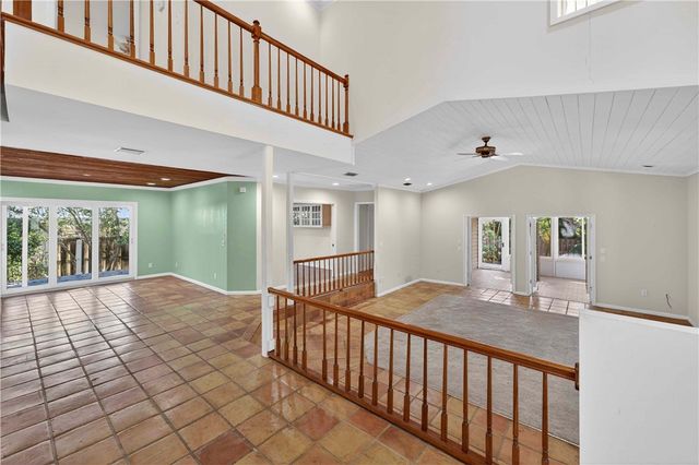 950 Winding River Road, Vero Beach, FL 32963