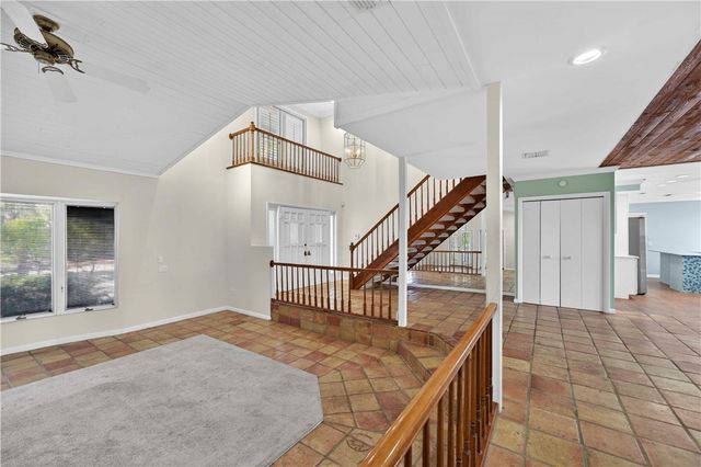 950 Winding River Road, Vero Beach, FL 32963