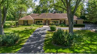 169 Crestview Court, Barrington, IL 60010