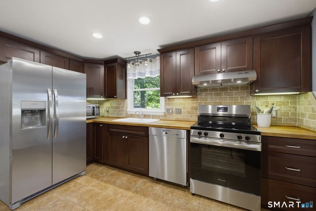 48 David Drive, Colchester, CT 06415