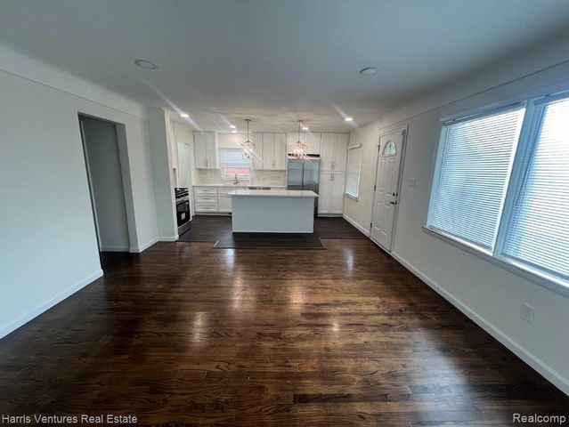 18536 Holland Avenue, Eastpointe, MI 48021