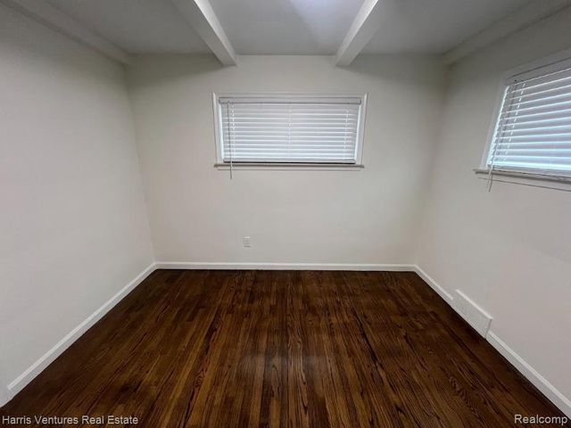 18536 Holland Avenue, Eastpointe, MI 48021
