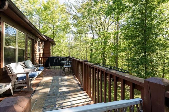 244 Discover Way, Cleveland, GA 30528