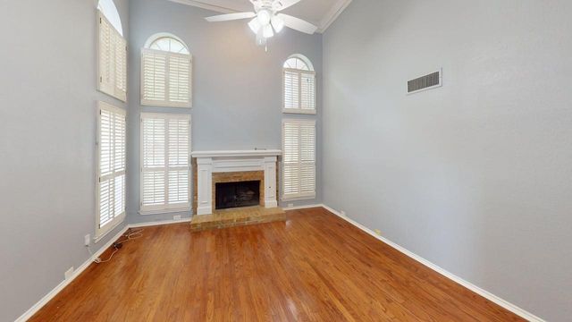 9010 Cumberland Drive, Irving, TX 75063