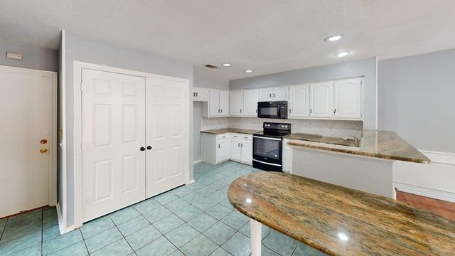 9010 Cumberland Drive, Irving, TX 75063