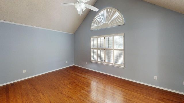 9010 Cumberland Drive, Irving, TX 75063