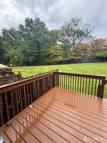 8 Teaberry Drive, Edison, NJ 08820