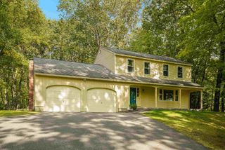 20 Ledgewood Road, Bedford, NH 03110