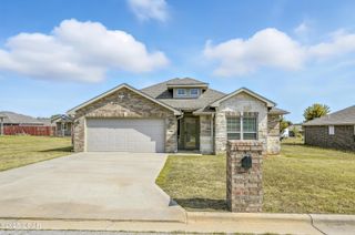 739 Sheridan, Carthage, MO 64836