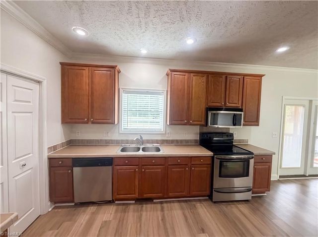7142 Ellison Road, Stokesdale, NC 27357
