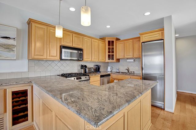 708 Cliff Drive, Laguna Beach, CA 92651