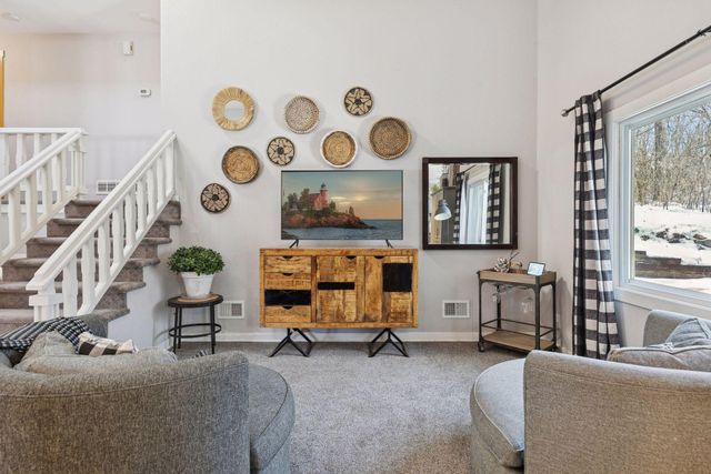 217 Cedar Drive W, Hudson, WI 54016