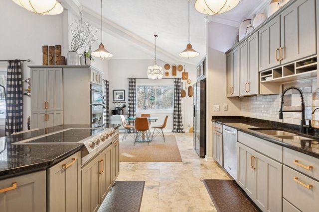 217 Cedar Drive W, Hudson, WI 54016