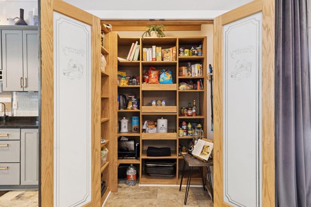 217 Cedar Drive W, Hudson, WI 54016