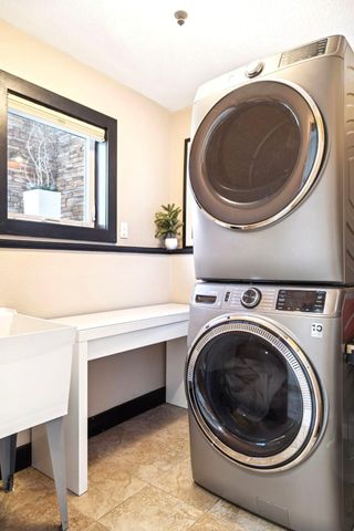 217 Cedar Drive W, Hudson, WI 54016