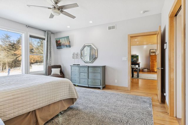 217 Cedar Drive W, Hudson, WI 54016