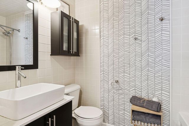 217 Cedar Drive W, Hudson, WI 54016