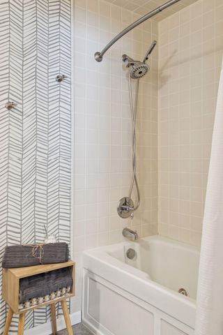 217 Cedar Drive W, Hudson, WI 54016