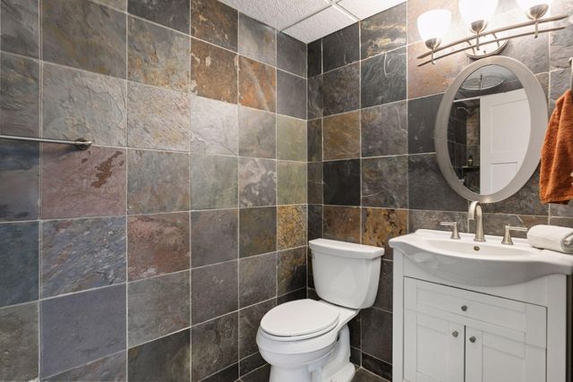 217 Cedar Drive W, Hudson, WI 54016