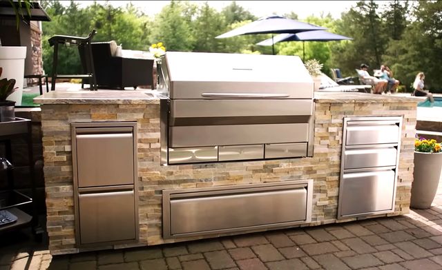 217 Cedar Drive W, Hudson, WI 54016