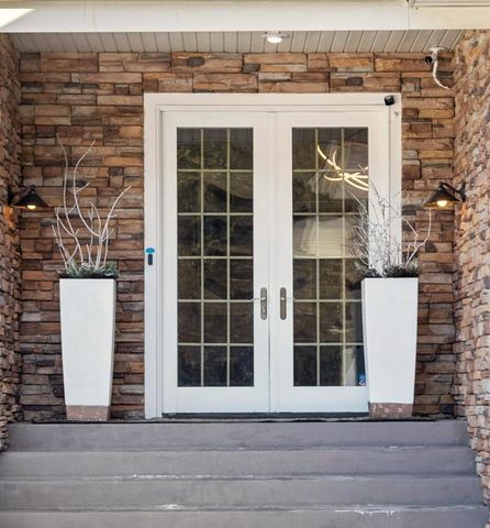 217 Cedar Drive W, Hudson, WI 54016