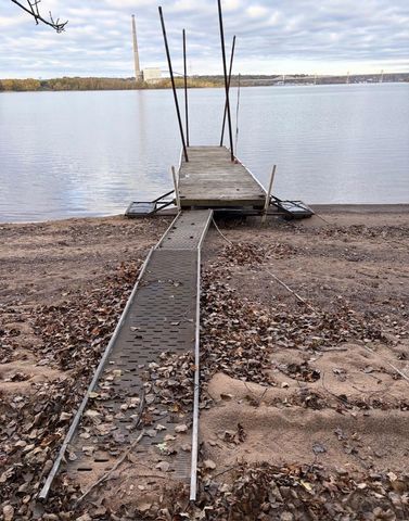 217 Cedar Drive W, Hudson, WI 54016