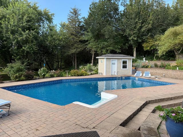 217 Cedar Drive W, Hudson, WI 54016