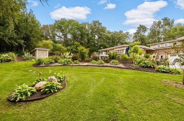 217 Cedar Drive W, Hudson, WI 54016