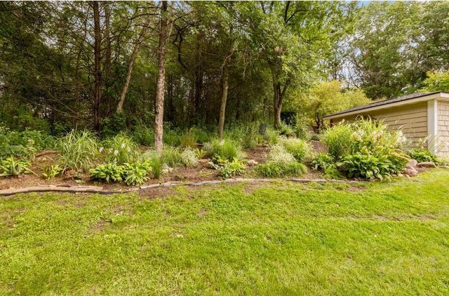 217 Cedar Drive W, Hudson, WI 54016