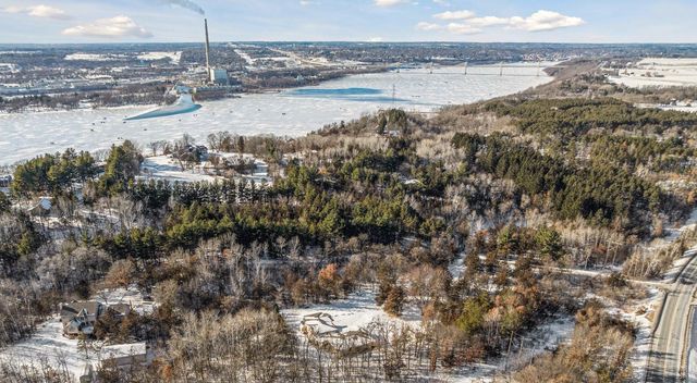 217 Cedar Drive W, Hudson, WI 54016